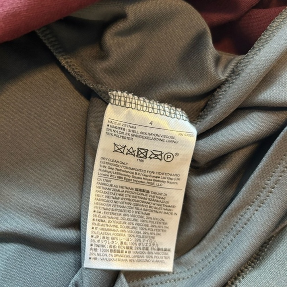 Banana Republic Pink and Burgundy Midi Dress - Picture 9 of 10